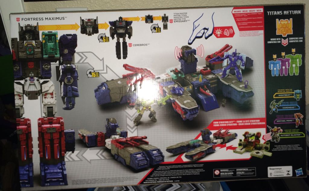 Fortress Maximus - Hasbro (The Transformers) action figure collectible [Barcode 630509424351] - Main Image 2