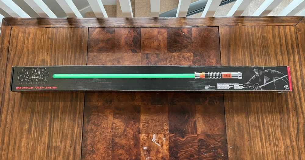 Force Fx Luke  Skywalker Lightsaber (Green) - Hasbro (Star Wars: Episode VI - Return Of The Jedi) action figure collectible [Barcode 630509461790] - Main Image 3