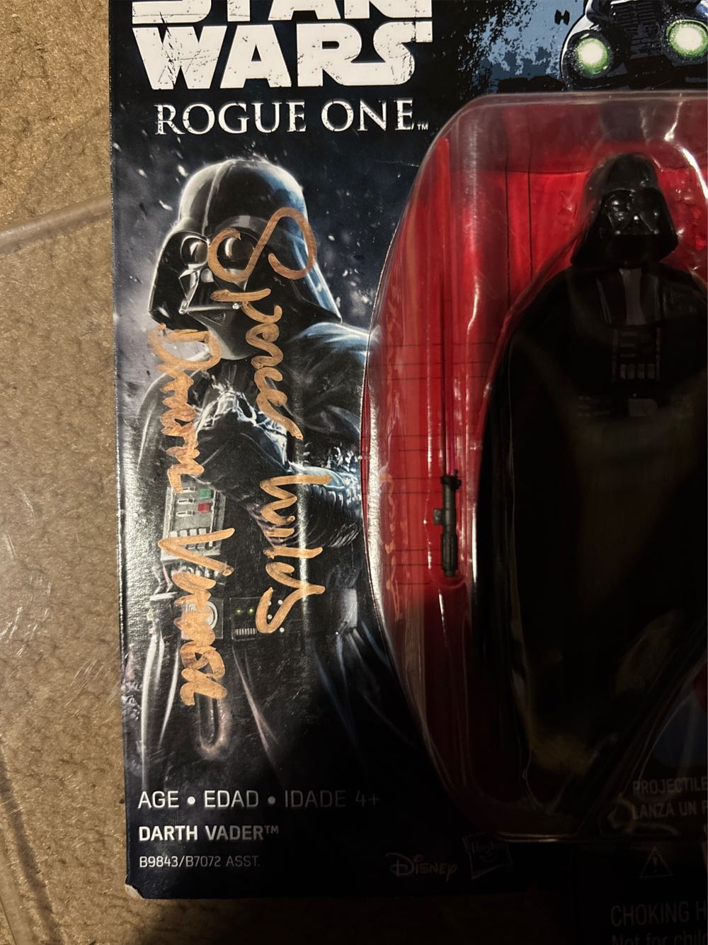 Carded Signed. Rouge One. Darth Vader. Spencer Wilding - Disney / Hasbro (Star Wars) action figure collectible [Barcode 630509482757] - Main Image 4