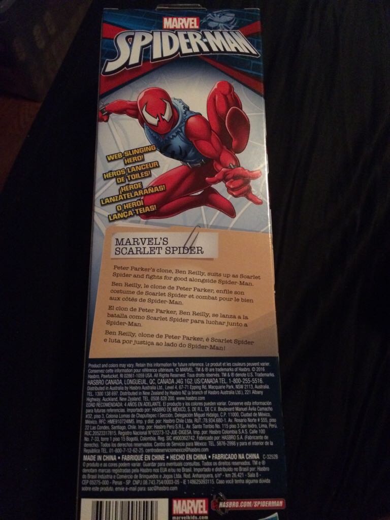 Scarlet Spider  - Hasbro (Spider-man, Titan Series) action figure collectible [Barcode 630509491599] - Main Image 2