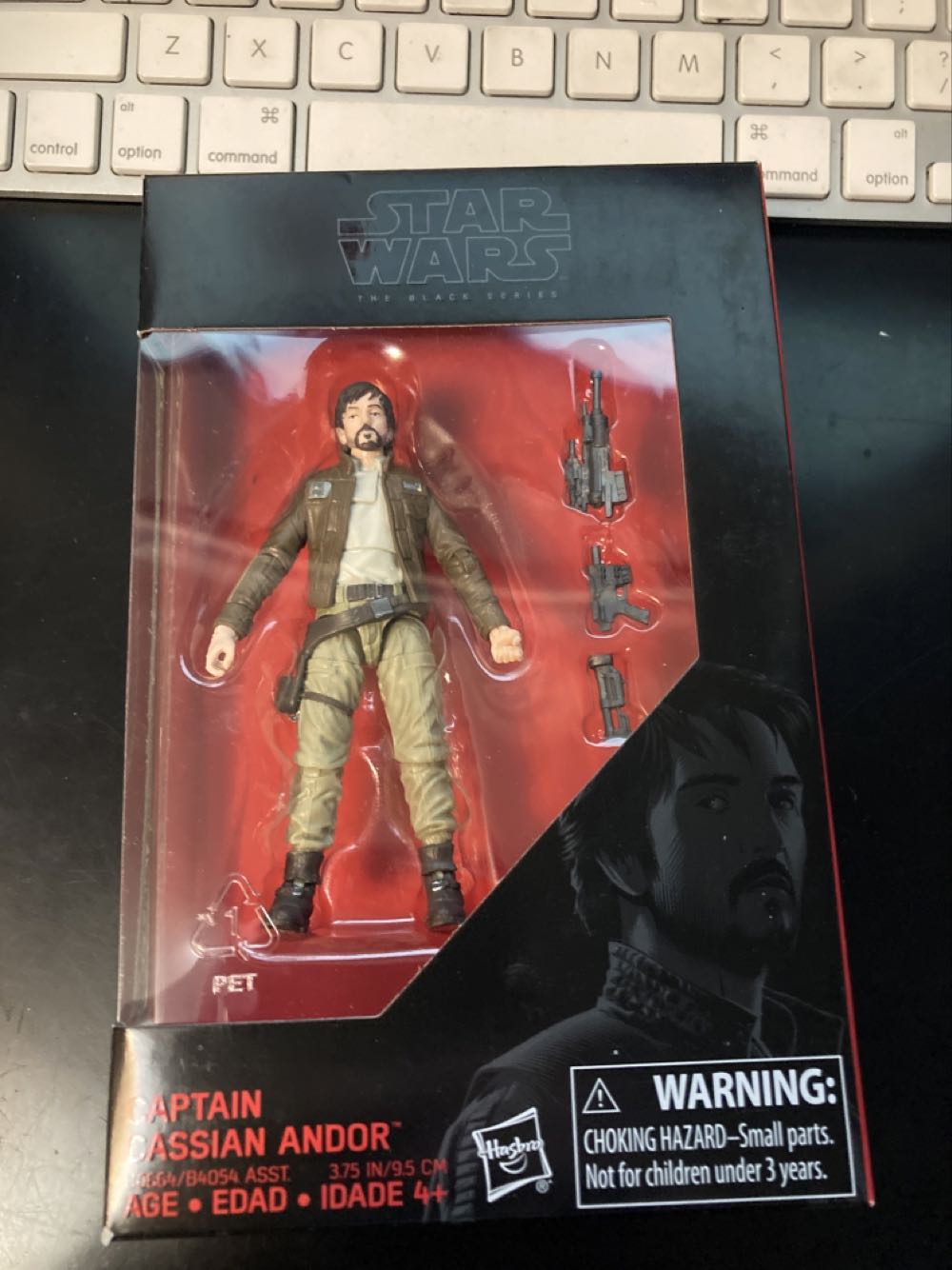 Captain Cassian Andor - Hasbro (Star Wars - Rogue One) action figure collectible [Barcode 630509506385] - Main Image 3