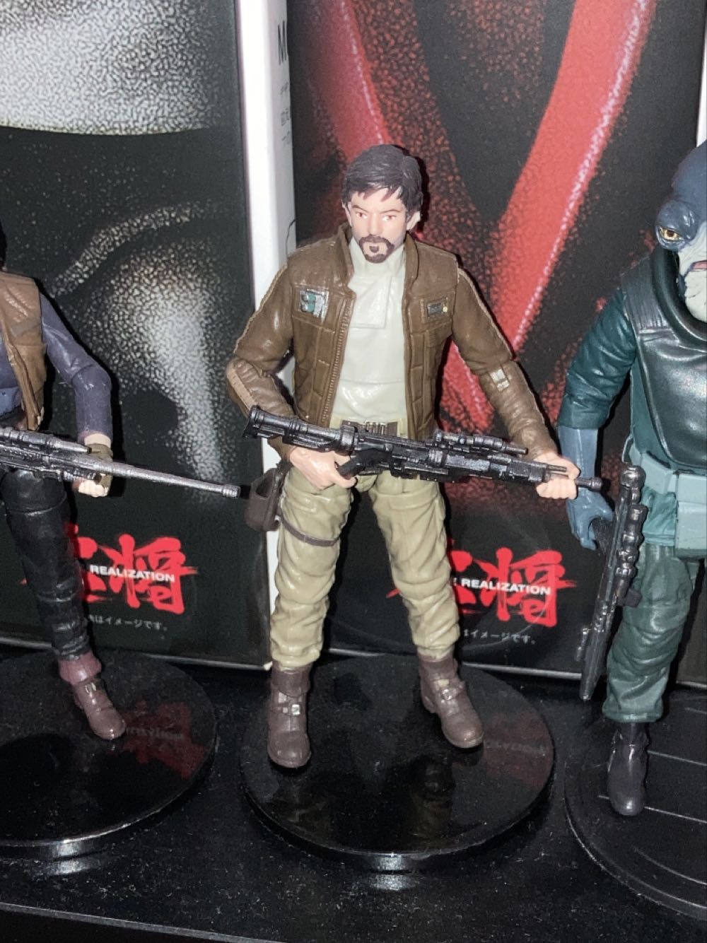 Captain Cassian Andor - Hasbro (Star Wars - Rogue One) action figure collectible [Barcode 630509506385] - Main Image 4