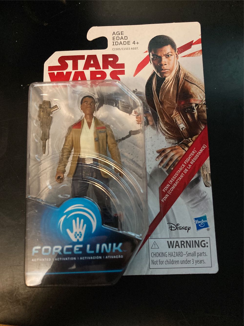 Finn (Resistance Fighter) - Star Wars - Disney / Hasbro (Star Wars) action figure collectible [Barcode 630509519590] - Main Image 3