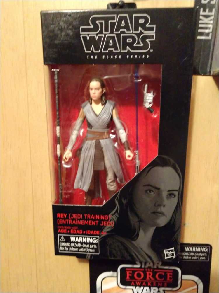 Rey (Jedi training) - Hasbro (Star Wars Black 6”) (Star Wars Black 6 inch) action figure collectible [Barcode 630509522279] - Main Image 4