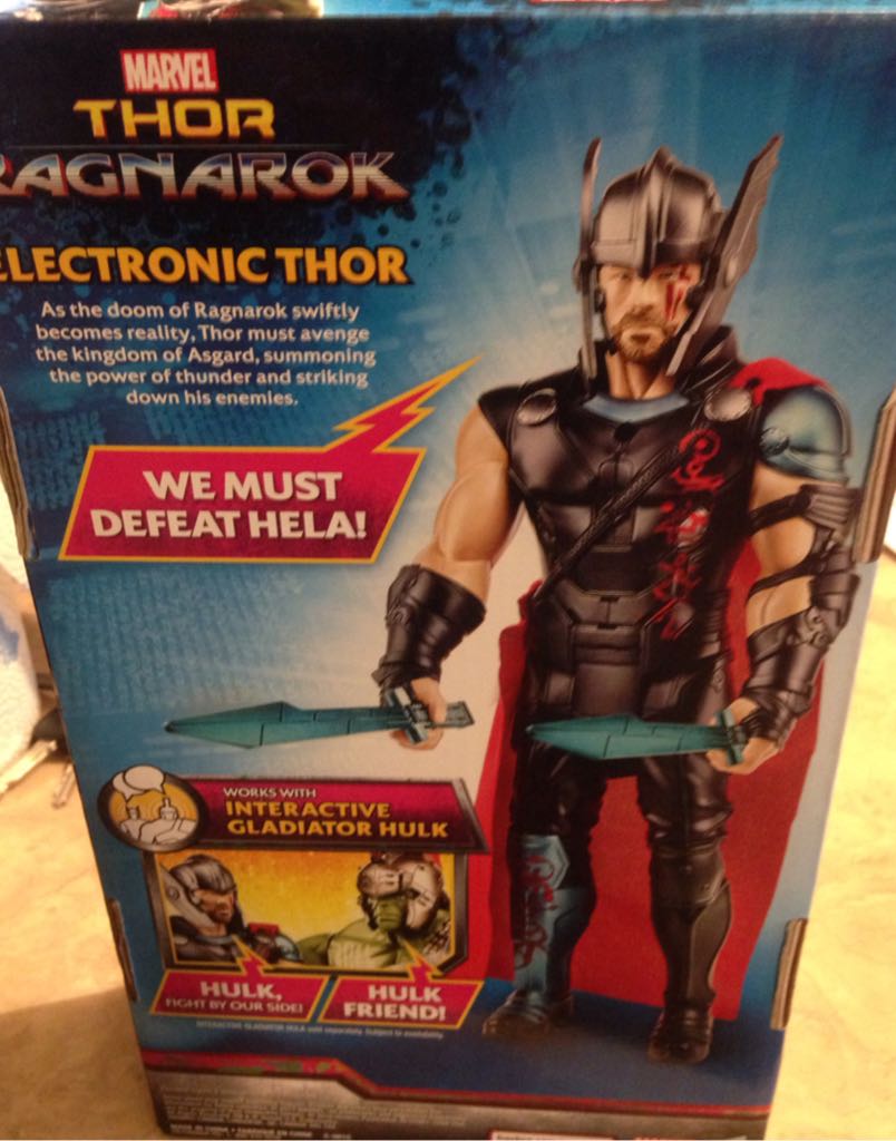 Thor (Electronic - Ragnarok) - Hasbro (MARVEL) action figure collectible [Barcode 630509527083] - Main Image 2