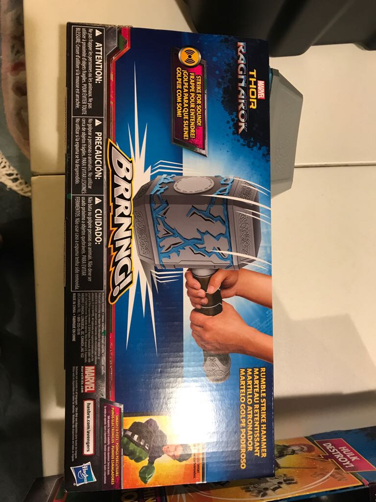 Marvel Avengers: Memorabilia: Thor Hammer W B W  (Superhereos) action figure collectible [Barcode 630509527106] - Main Image 2