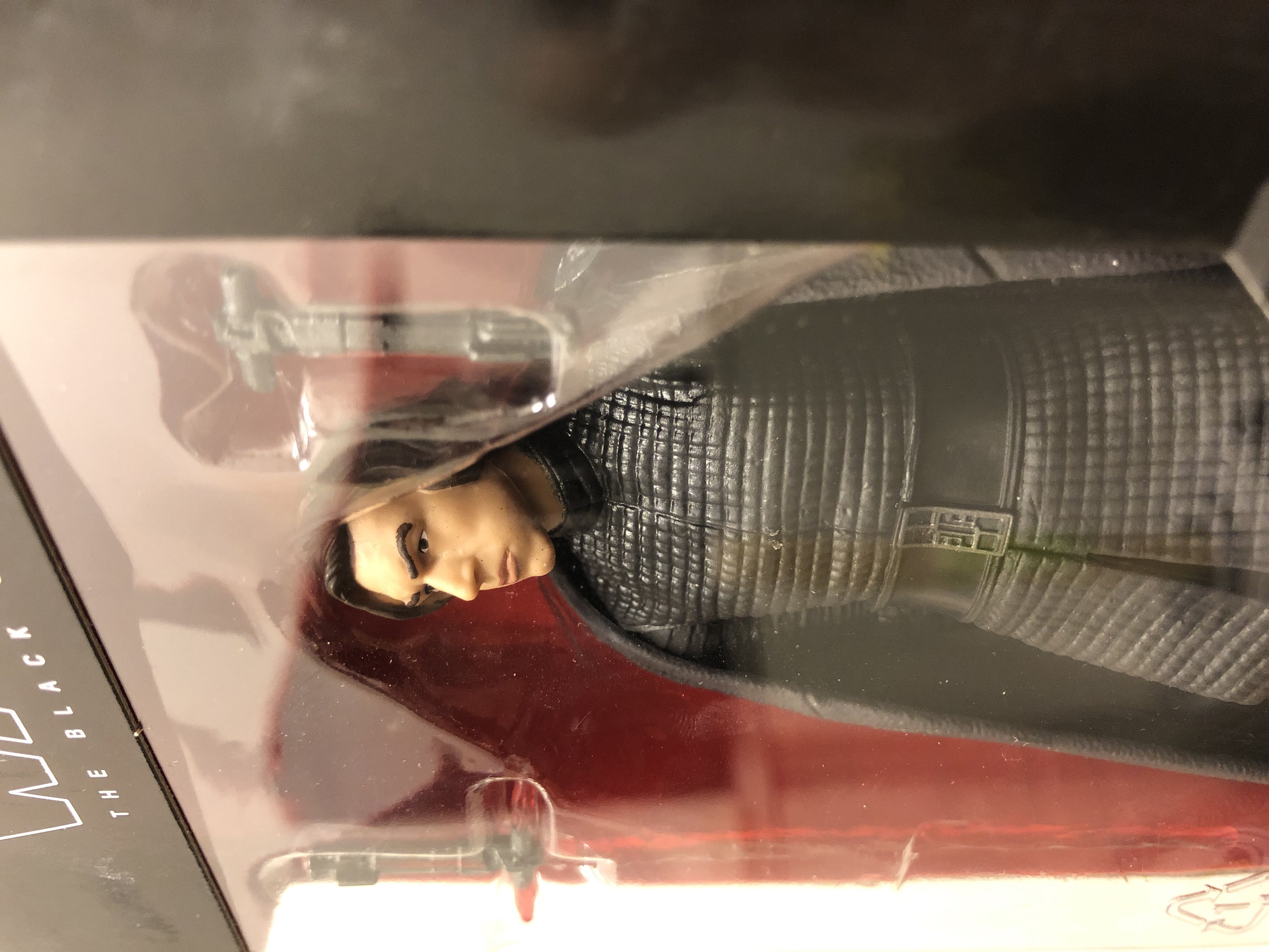 Kylo Ren - Disney / Hasbro (Black Series 6” 2015- 2020: Assortment) action figure collectible [Barcode 630509532230] - Main Image 4