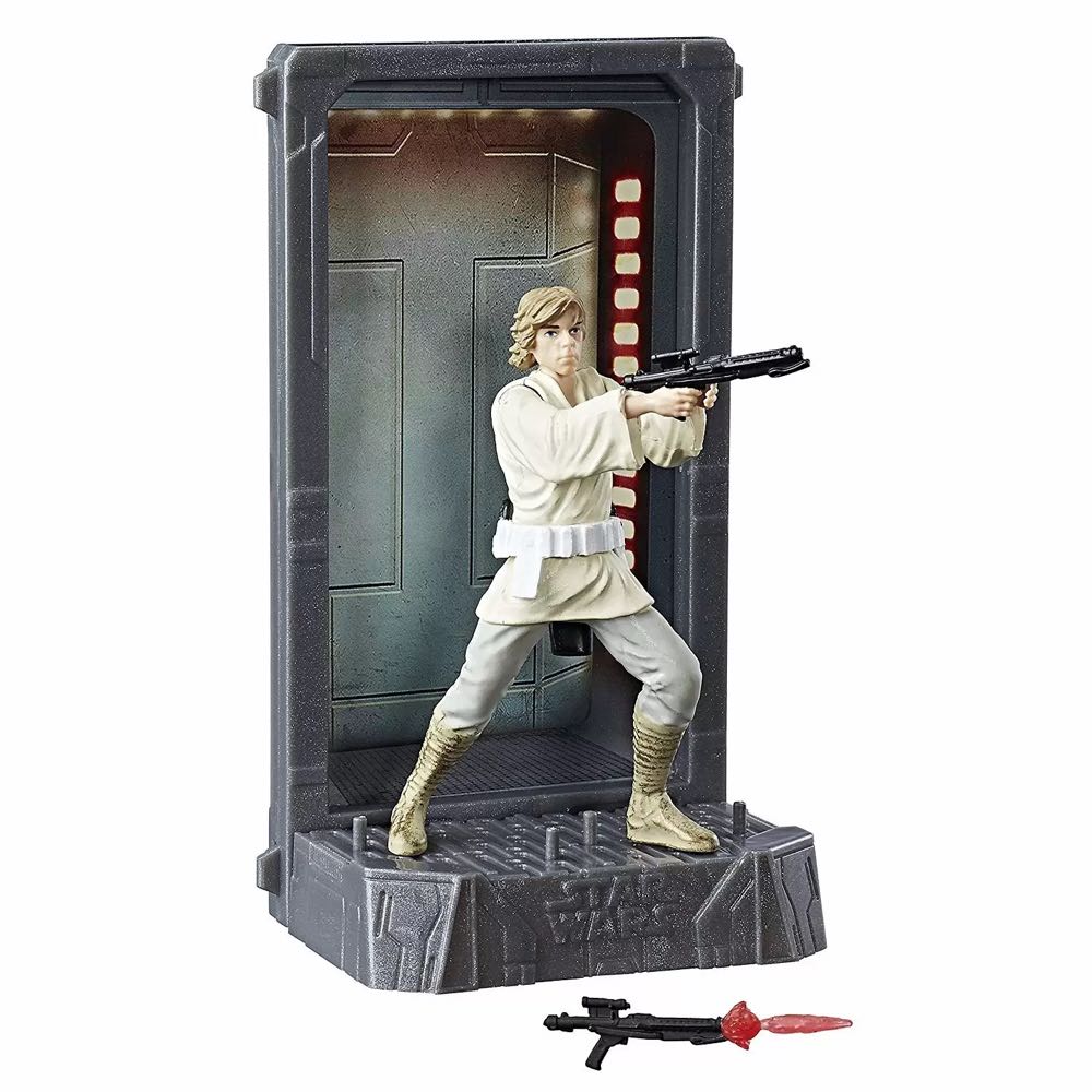 Luke Skywalker - Disney / Hasbro (Black Series 3.75” Titanium 2017: ANH 40th Anniversary) action figure collectible [Barcode 630509536511] - Main Image 3