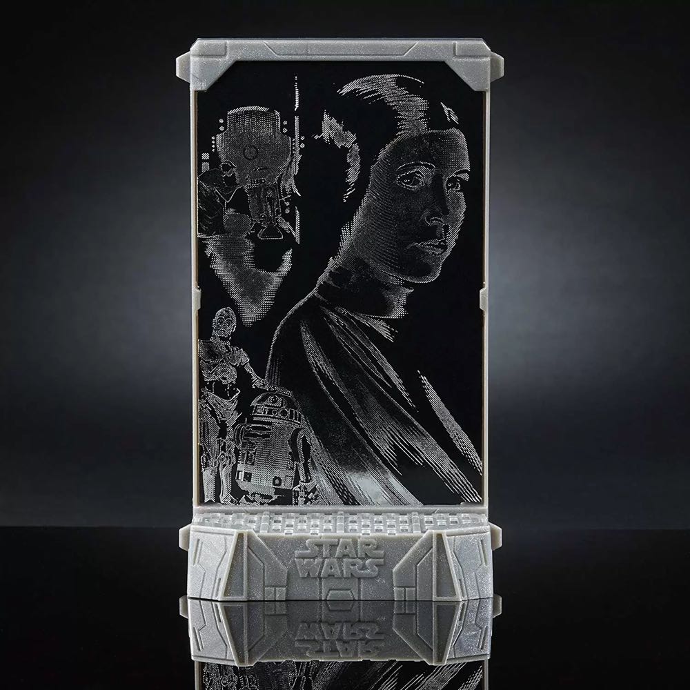 Princess Leia - Disney / Hasbro (Black Series 3.75” Titanium 2017: ANH 40th Anniversary) action figure collectible [Barcode 630509536566] - Main Image 4