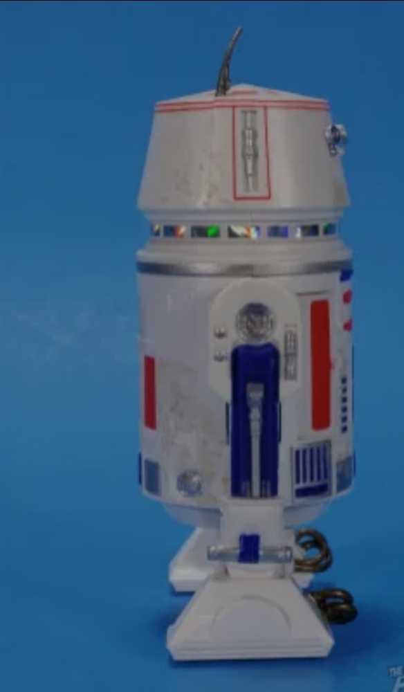 40th Anniversary- R5-D4 - Hasbro (Star Wars Black Series 6”) action figure collectible [Barcode 630509548316] - Main Image 4