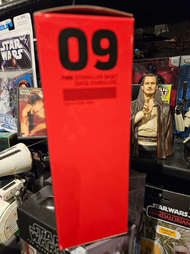 Titanium - #09 Finn (Starkiller Base) - Hasbro (Star Wars Titanium Series) action figure collectible [Barcode 630509552535] - Main Image 3