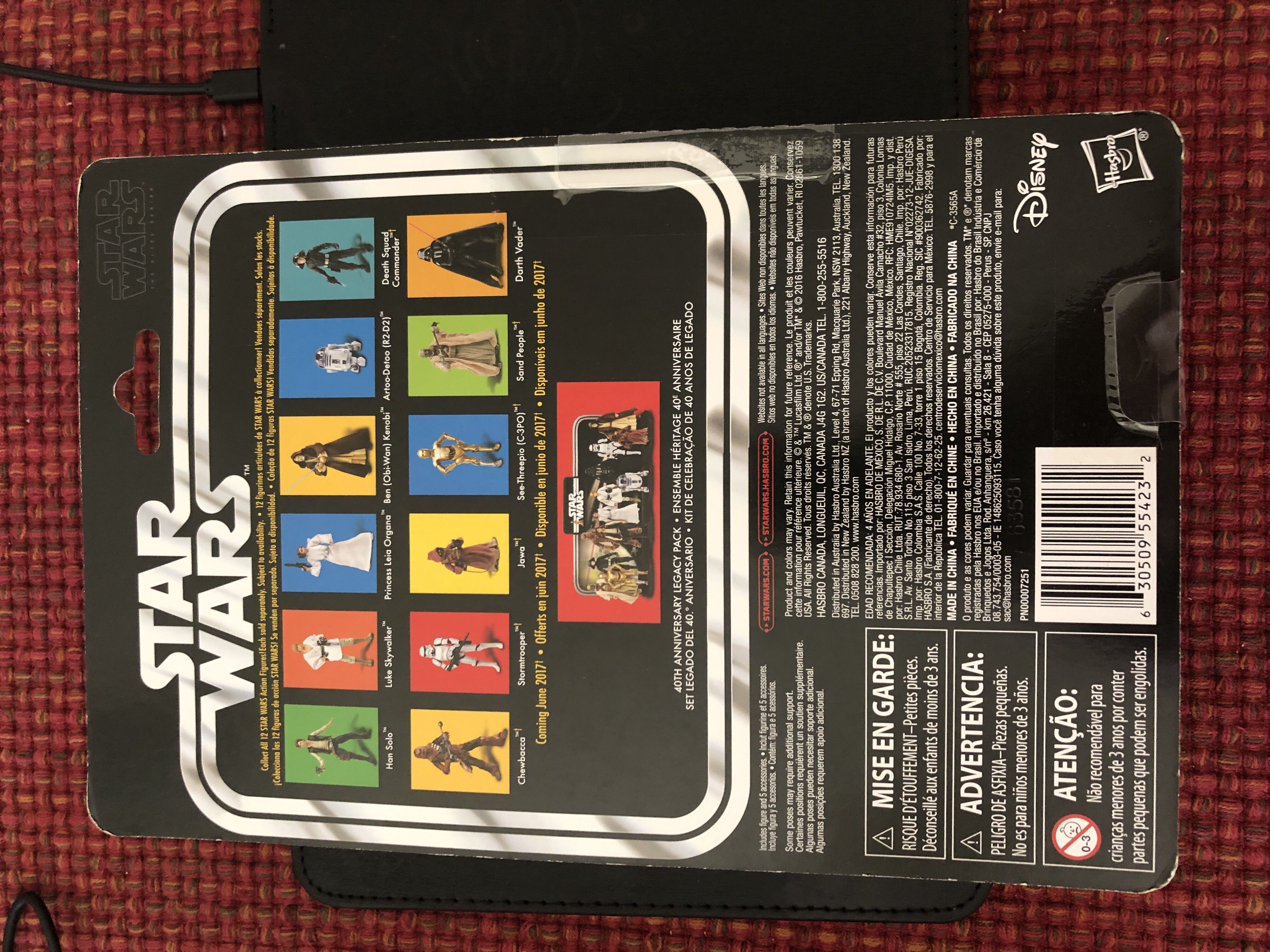 Han Solo - Hasbro (Star Wars Black 6” 40th Anniversary) (Star Wars Black 6 inch) action figure collectible [Barcode 630509554232] - Main Image 4