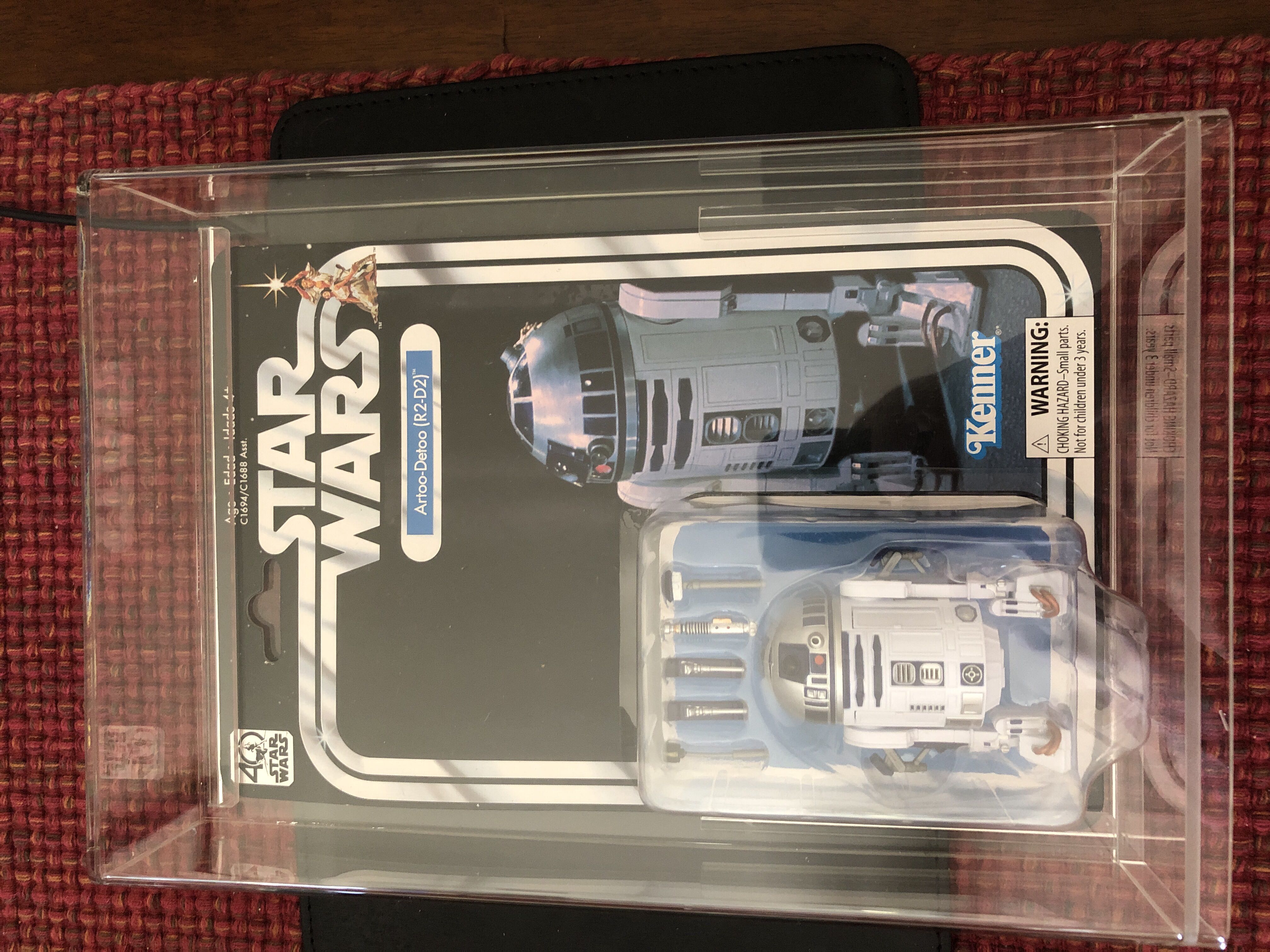 40th Anniversary Black Series R2-D2 Star Wars ANH - Hasbro (Star Wars 40th Anniversary) action figure collectible [Barcode 630509554270] - Main Image 3