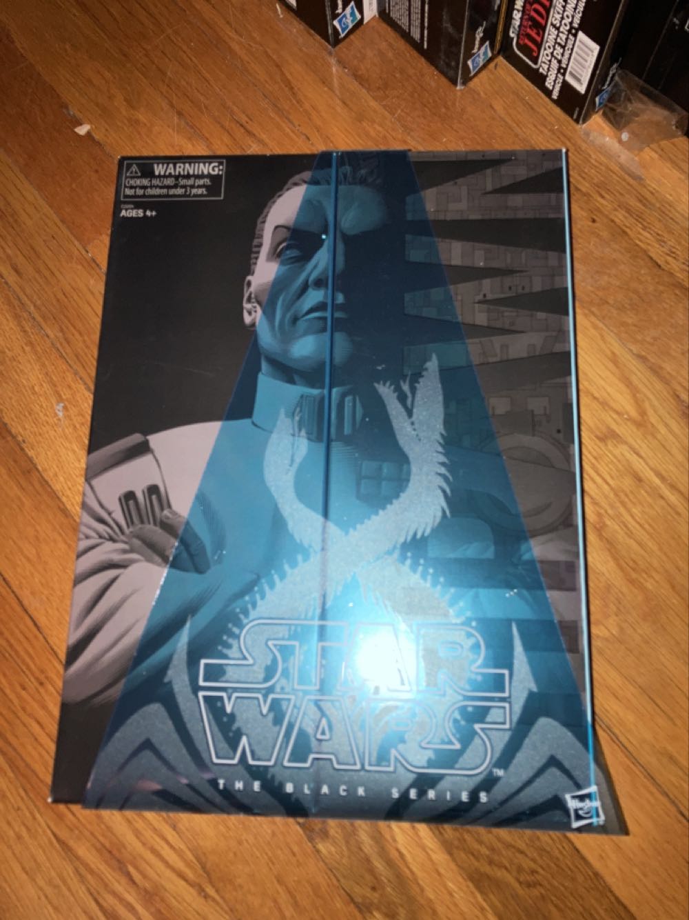 (D) Grand Admiral Thrawn (2017 SDCC Exclusive) - Hasbro (Star Wars Black 6”) (Star Wars) action figure collectible [Barcode 630509573431] - Main Image 3