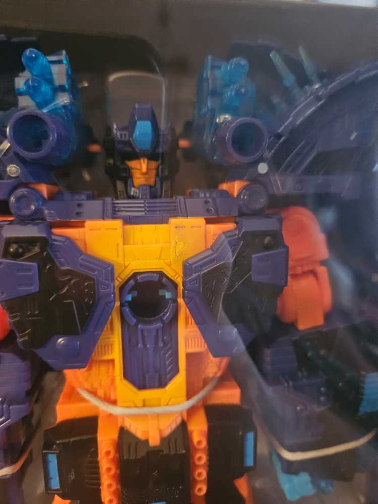 Transformers The Last Knight: Cybertron - Hasbro (Transformers) action figure collectible [Barcode 630509589784] - Main Image 3