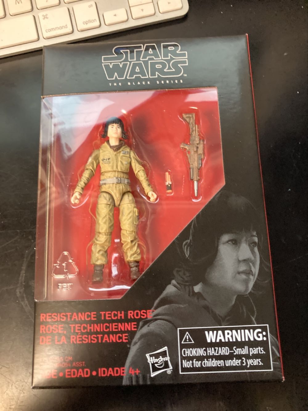 Rose Tico - Hasbro (Star Wars - The Black Series 3.75”) action figure collectible [Barcode 630509603930] - Main Image 3