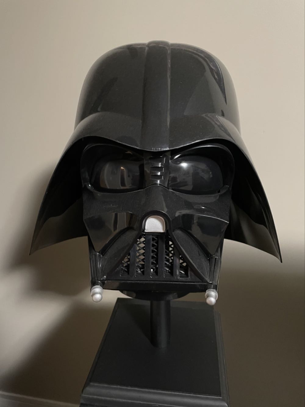 Black Series Helmet Darth Vader - Hasbro (Star Wars: Episode IV - A New Hope) action figure collectible [Barcode 630509607358] - Main Image 3