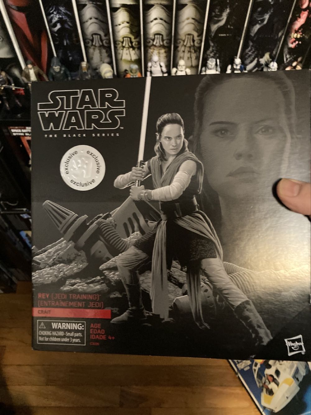 Star Wars The Black Series Rey (Jedi Training) (Toys R Us Exclusive) - Hasbro (Black Series (Toys R Us Exclusive)) action figure collectible [Barcode 630509615810] - Main Image 3