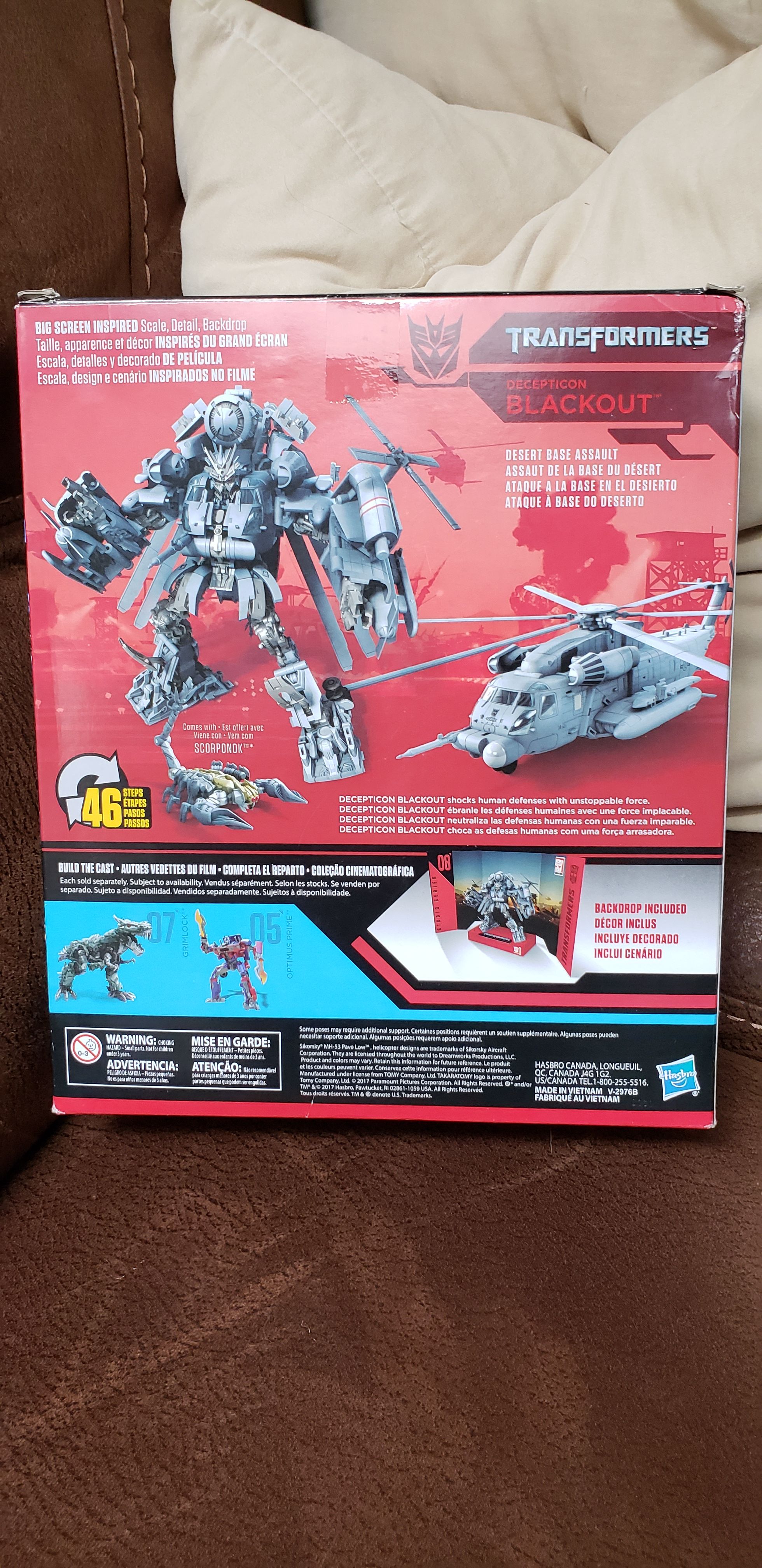 Transformers - Studio Series - 08 - Blackout - Hasbro (Studio Series) action figure collectible [Barcode 630509627837] - Main Image 2