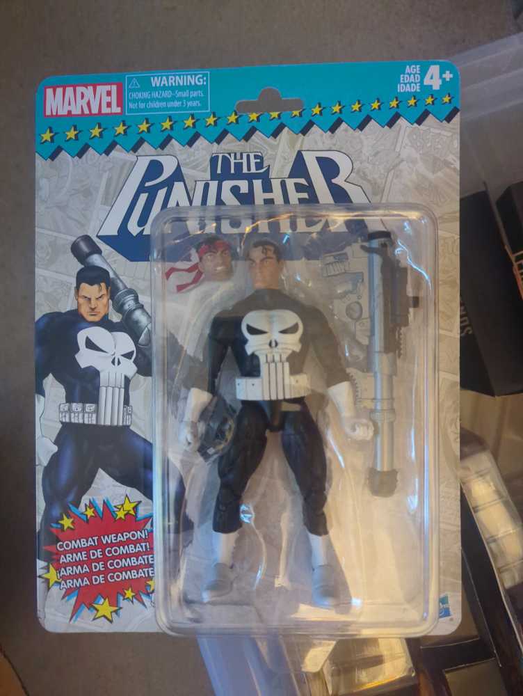 Punisher - Hasbro (Marvel Legends Retro) action figure collectible [Barcode 630509628384] - Main Image 3