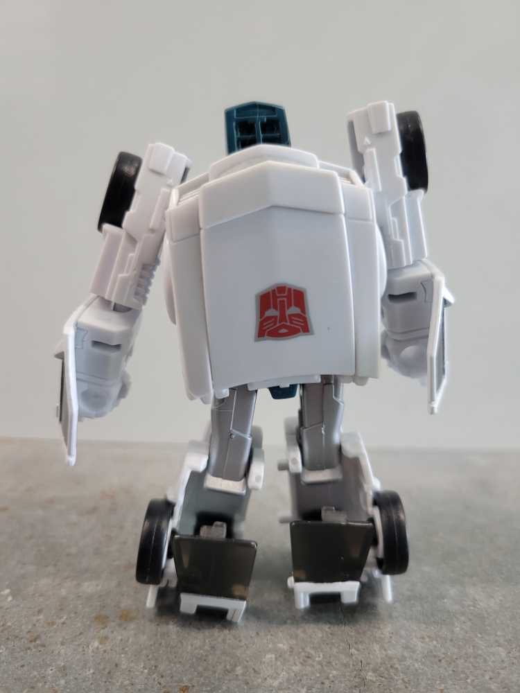 Tailgate - Hasbro (Transformers: Power of the Primes) action figure collectible [Barcode 630509695256] - Main Image 4