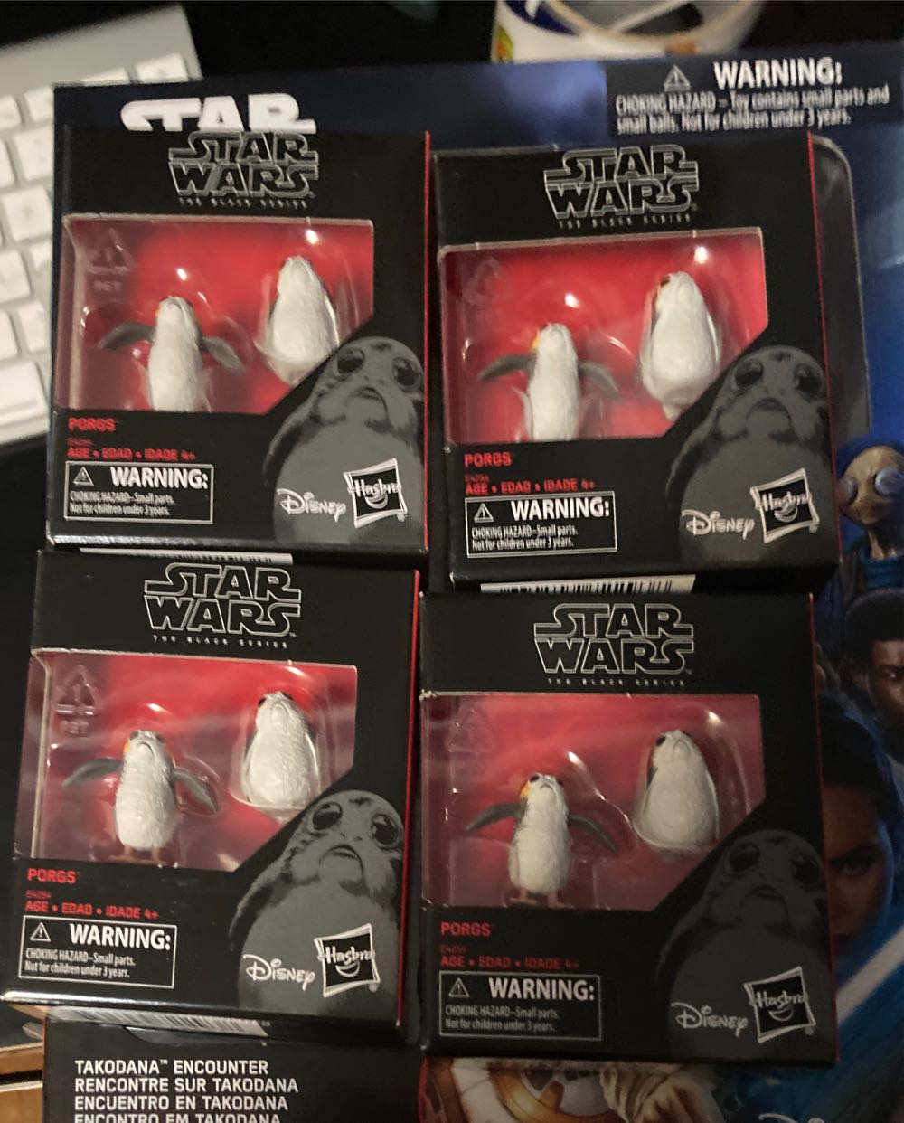 Porg (Resting) - Disney / Hasbro (Black Series 6” Specials 2013- 2020) action figure collectible [Barcode 630509722938] - Main Image 3