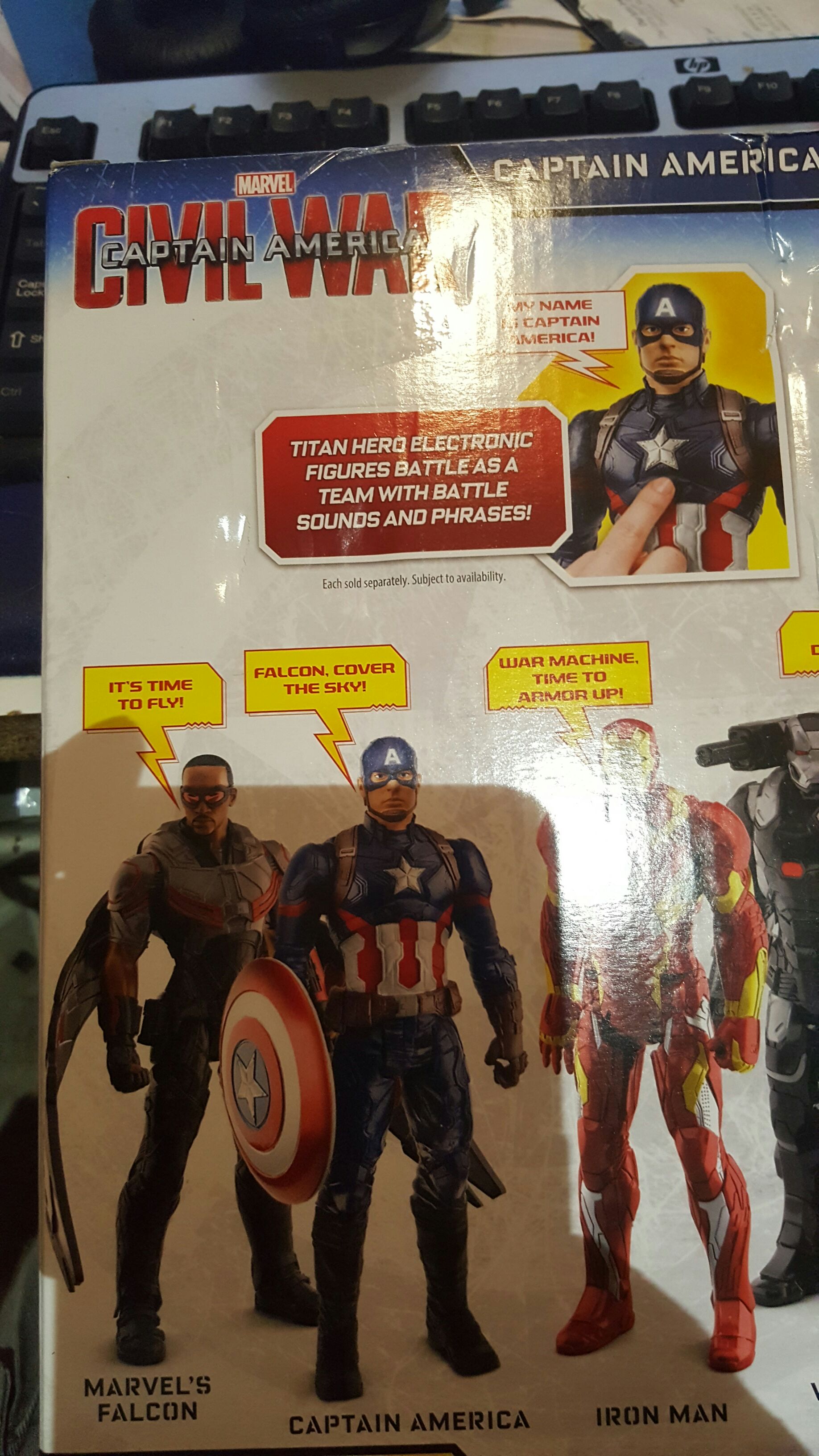 Captain America - Hasbro (Captain America Civil War Titan Heroes) action figure collectible [Barcode 63055139] - Main Image 2