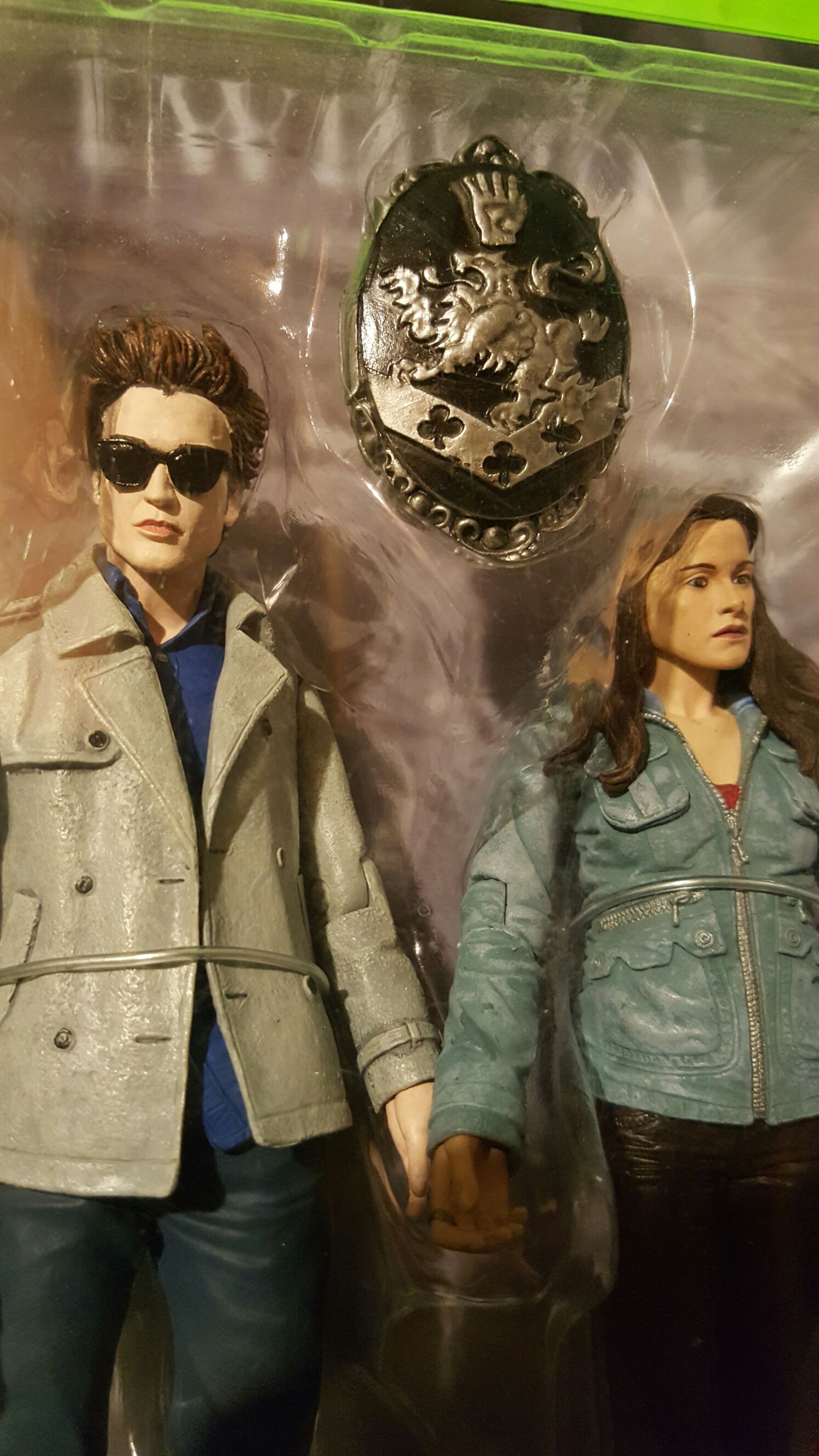 Twilight Edward & Bella - Neca (Twilight) action figure collectible [Barcode 634482202777] - Main Image 2