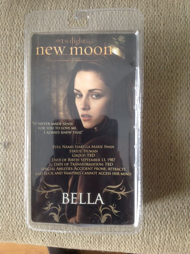 Twilight Bella New Moon (2009)(NECA) - Neca Real Toys action figure collectible [Barcode 634482206157] - Main Image 2