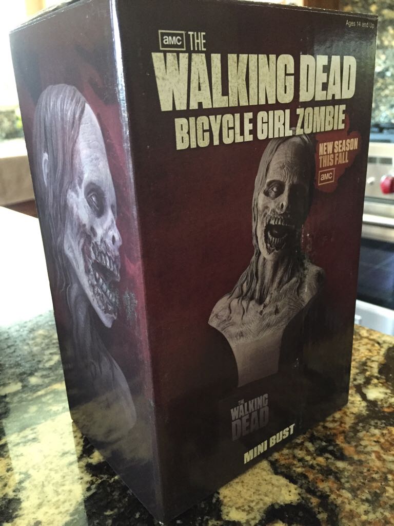 The Walking Dead: Bicycle Girl Zombie Mini Bust - Neca (The Walking Dead) action figure collectible [Barcode 634482317334] - Main Image 2
