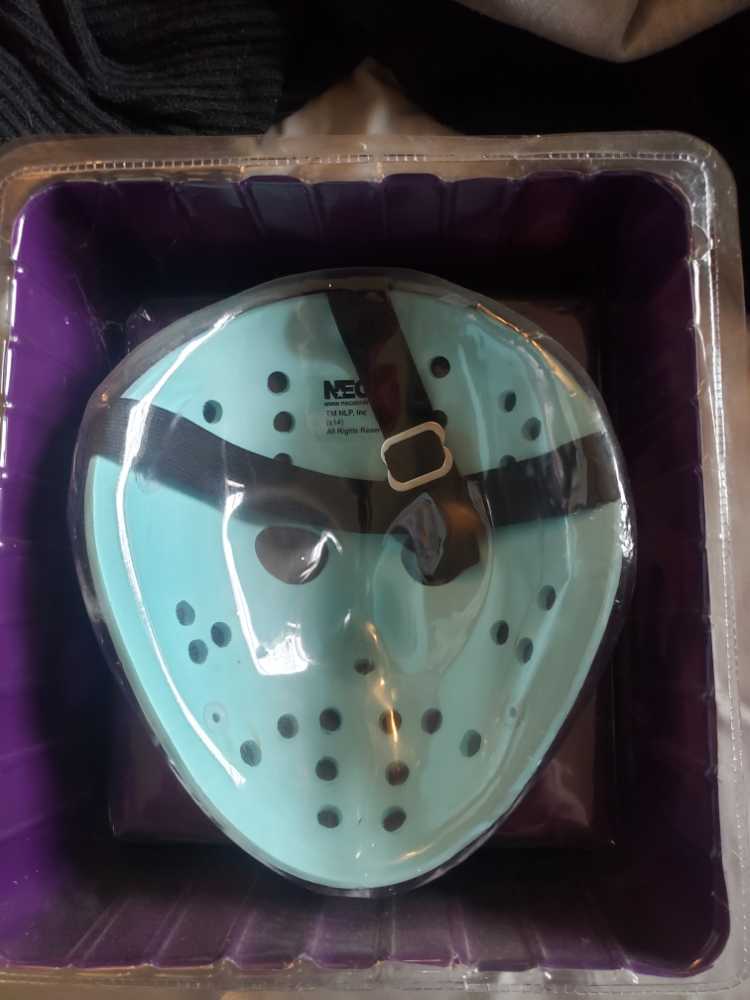 Friday The 13th Nes - Neca (Friday The 13th) action figure collectible [Barcode 634482397497] - Main Image 2