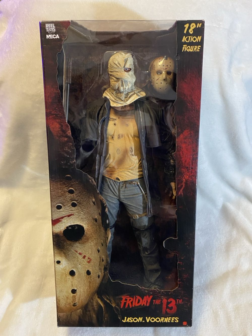 Jason Voorhees - Neca action figure collectible [Barcode 634482397732] - Main Image 2