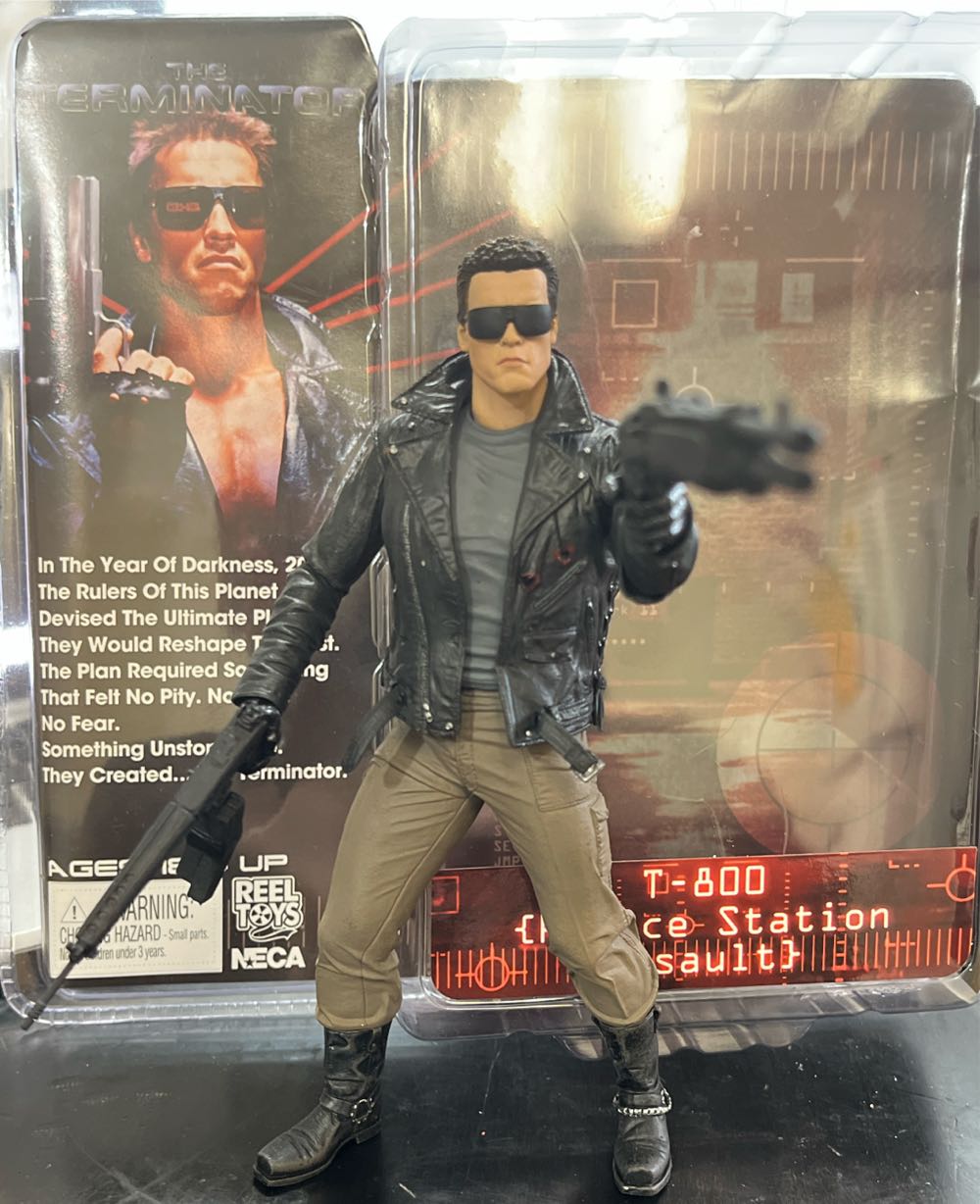 T-800 (Ultimate) - Neca (The Terminator (Police Station Assault)) action figure collectible [Barcode 634482398319] - Main Image 3