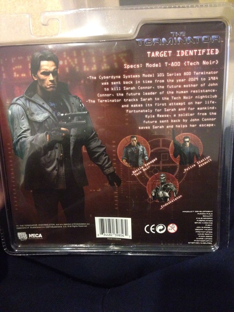 T-800 (Ultimate) - Neca (The Terminator (Tech Noir)) action figure collectible [Barcode 634482398562] - Main Image 2