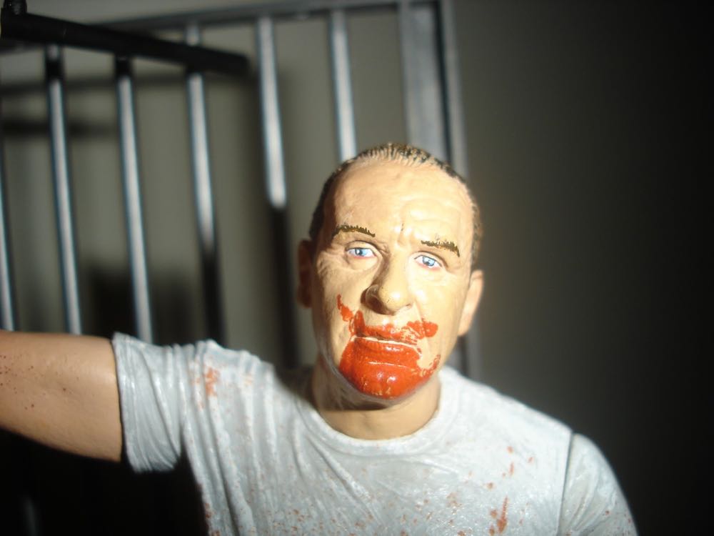 Hannibal Lecter: Holding Jail Figure Cult Classics - Neca (Drama/Crime/Horror) action figure collectible [Barcode 634482455012] - Main Image 4