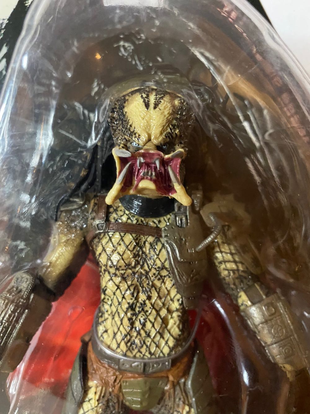 Classic Predator - Neca (Predators) action figure collectible [Barcode 634482514313] - Main Image 3