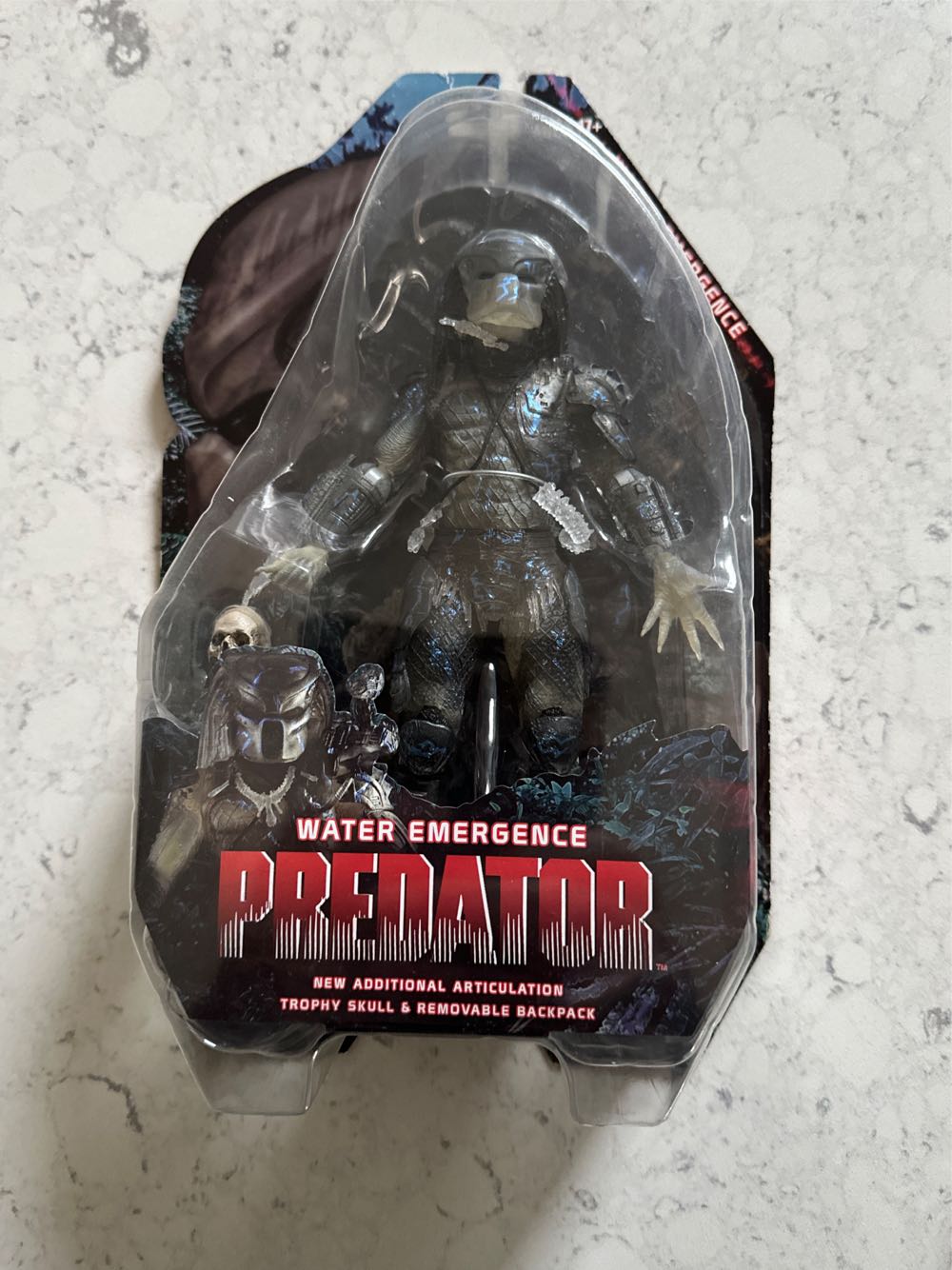 Water Emergence Predator - Neca (Predator) action figure collectible [Barcode 634482514863] - Main Image 4