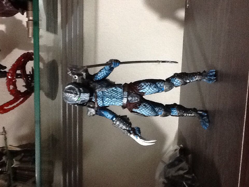 Hive Wars Predator - NECA - REEL TOYS (Kenner) action figure collectible [Barcode 634482514887] - Main Image 1