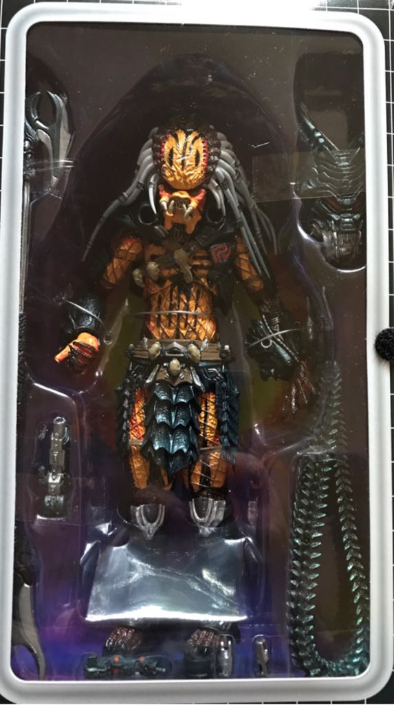 NECA Predator - Clan Leader Predator - Neca (Sci-Fi) action figure collectible [Barcode 634482515372] - Main Image 2