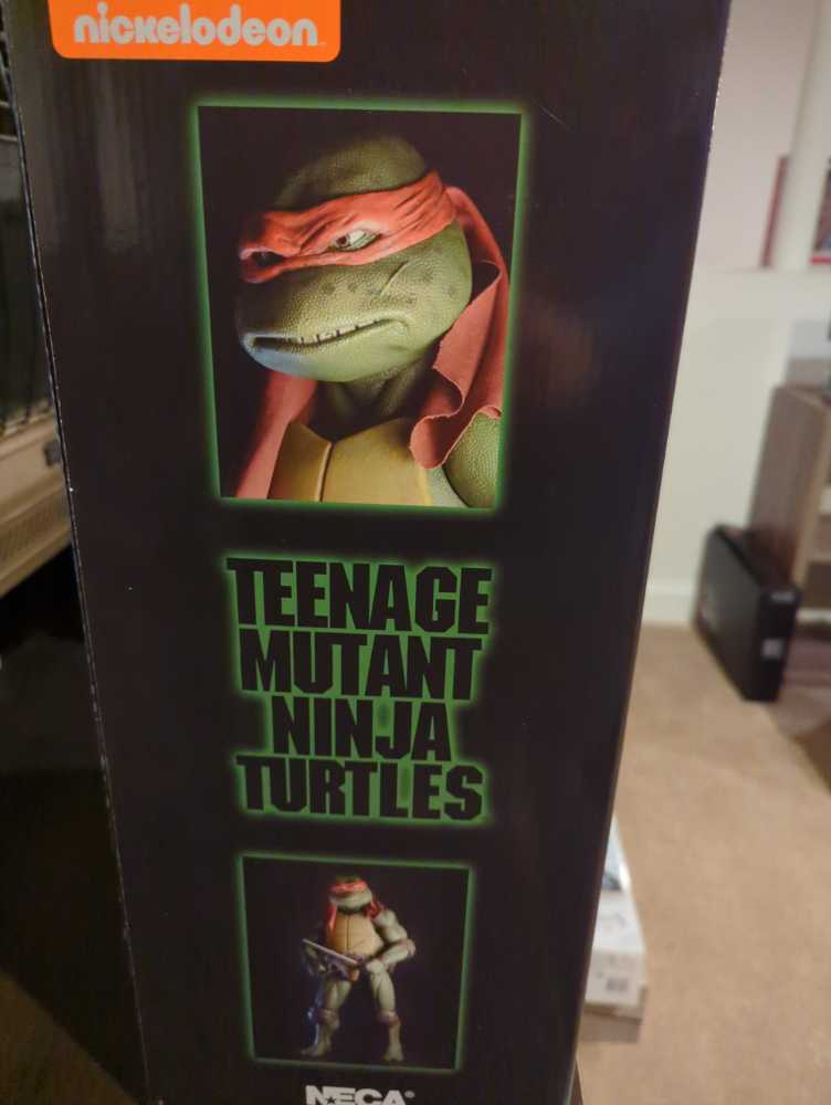 TMNT 1/4 Scale Raphael - Neca (Teenage Mutant Ninja Turtles) action figure collectible [Barcode 634482540534] - Main Image 3