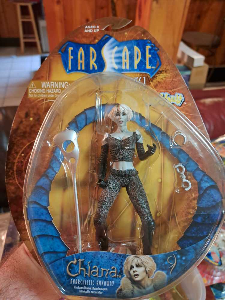 Farscape: Series 1 - Chiana (Escape From Nebari Prime) - Toy Vault (Farscape) action figure collectible [Barcode 651174100043] - Main Image 2