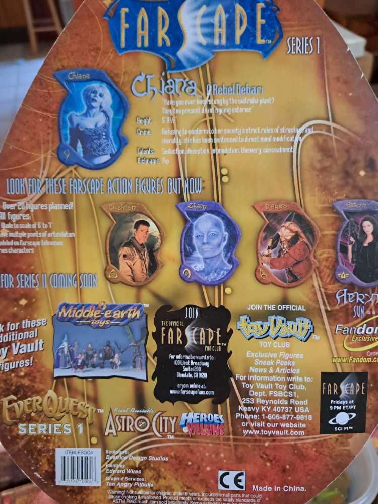 Farscape: Series 1 - Chiana (Escape From Nebari Prime) - Toy Vault (Farscape) action figure collectible [Barcode 651174100043] - Main Image 3