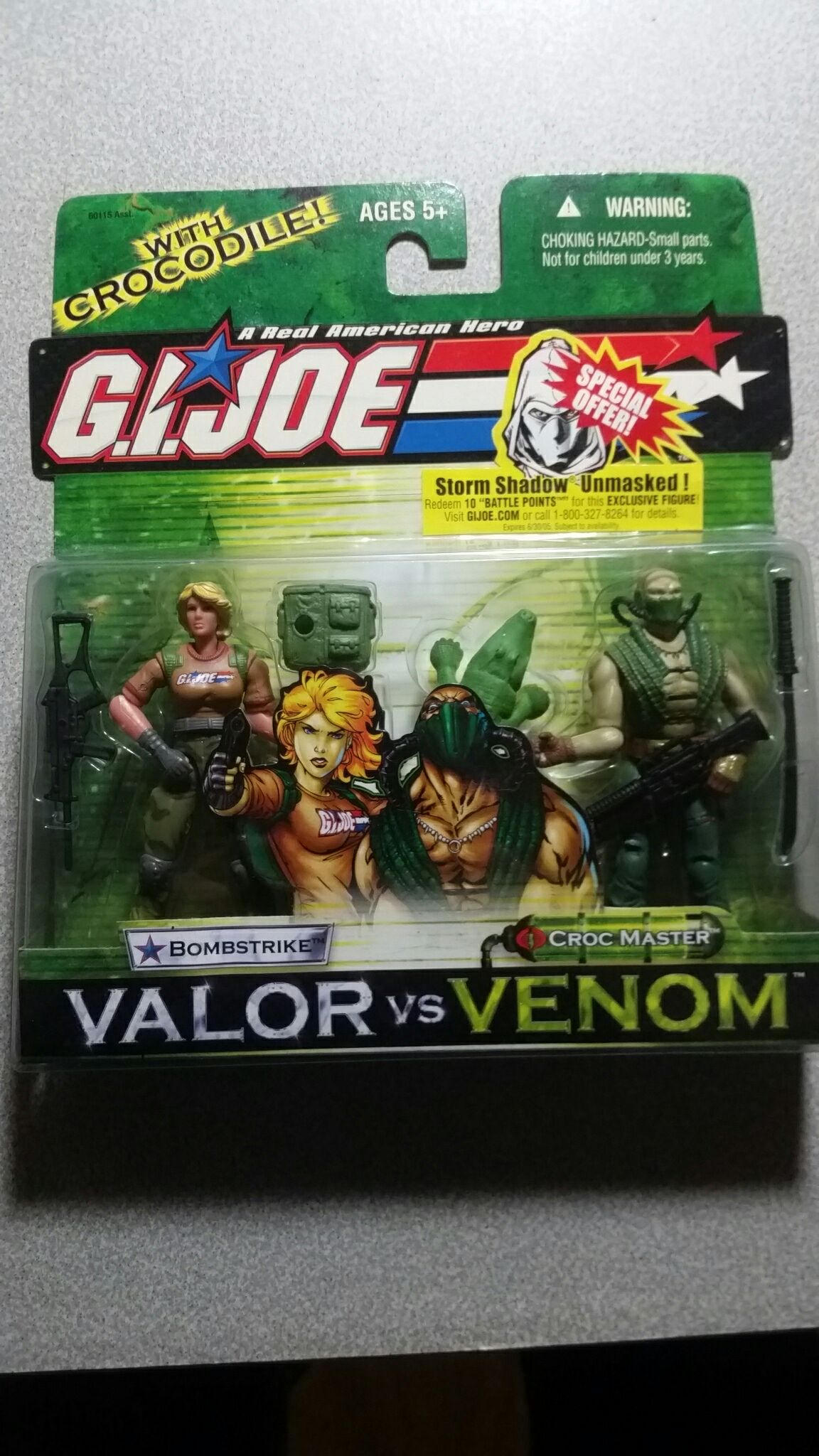 Bombstrike vs Croc Master - Hasbro (Valor Vs Venom) action figure collectible [Barcode 653569045892] - Main Image 1