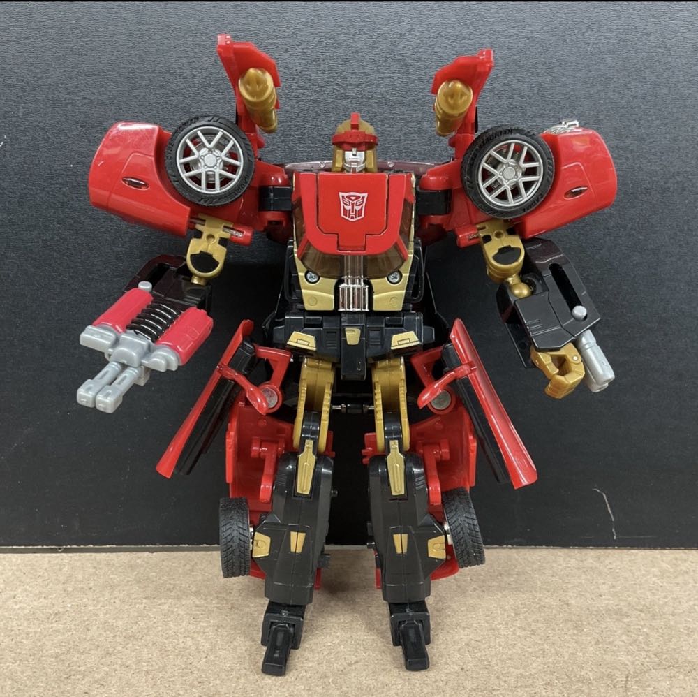 Transformers Alternators: Swerve - Hasbro (Transformers Alternators) action figure collectible [Barcode 653569073017] - Main Image 3