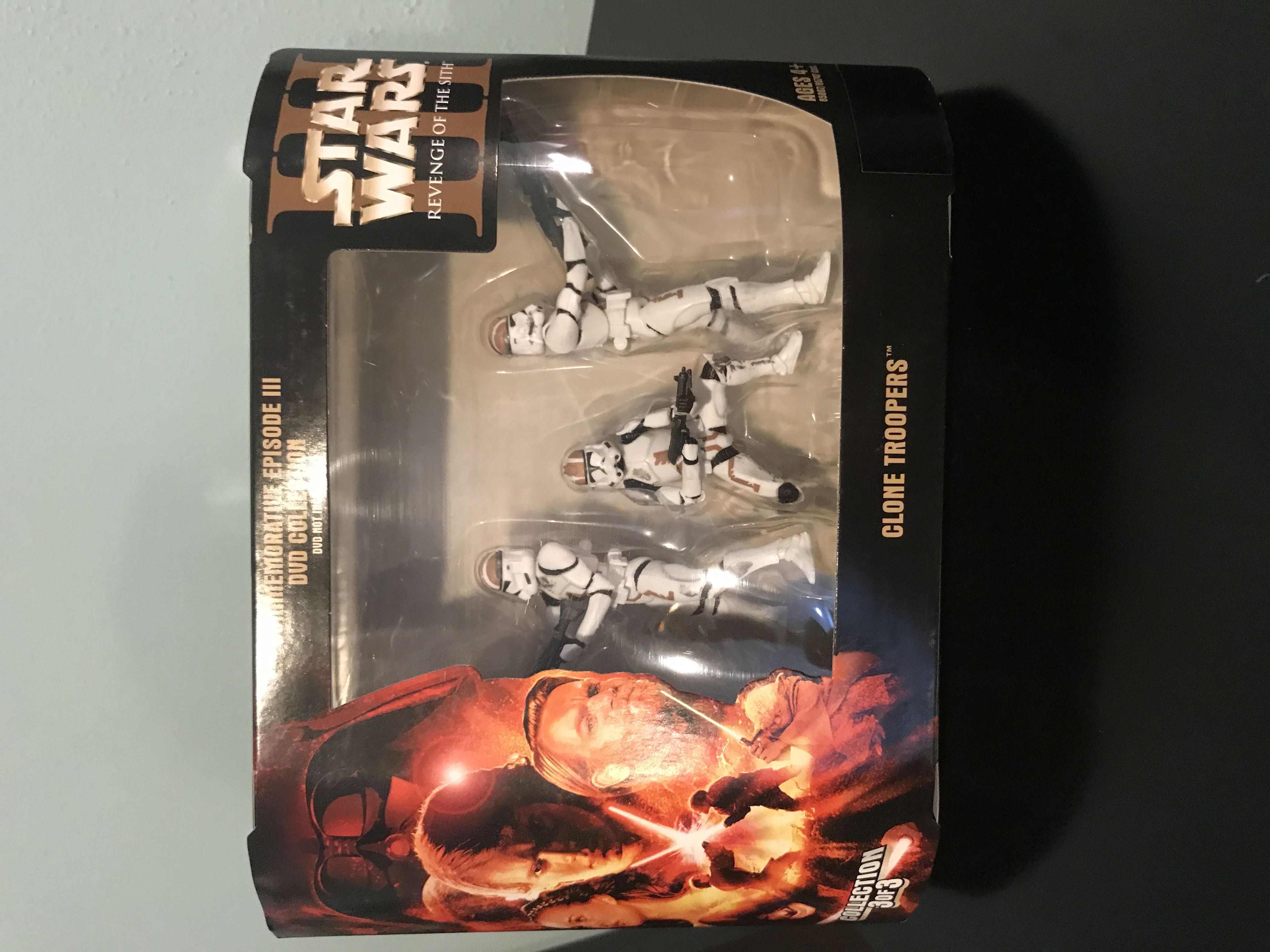 Clone Troopers (Commemorative Episode III DVD Collection) - Hasbro (Star Wars: Revenge of the Sith) action figure collectible [Barcode 653569092094] - Main Image 3