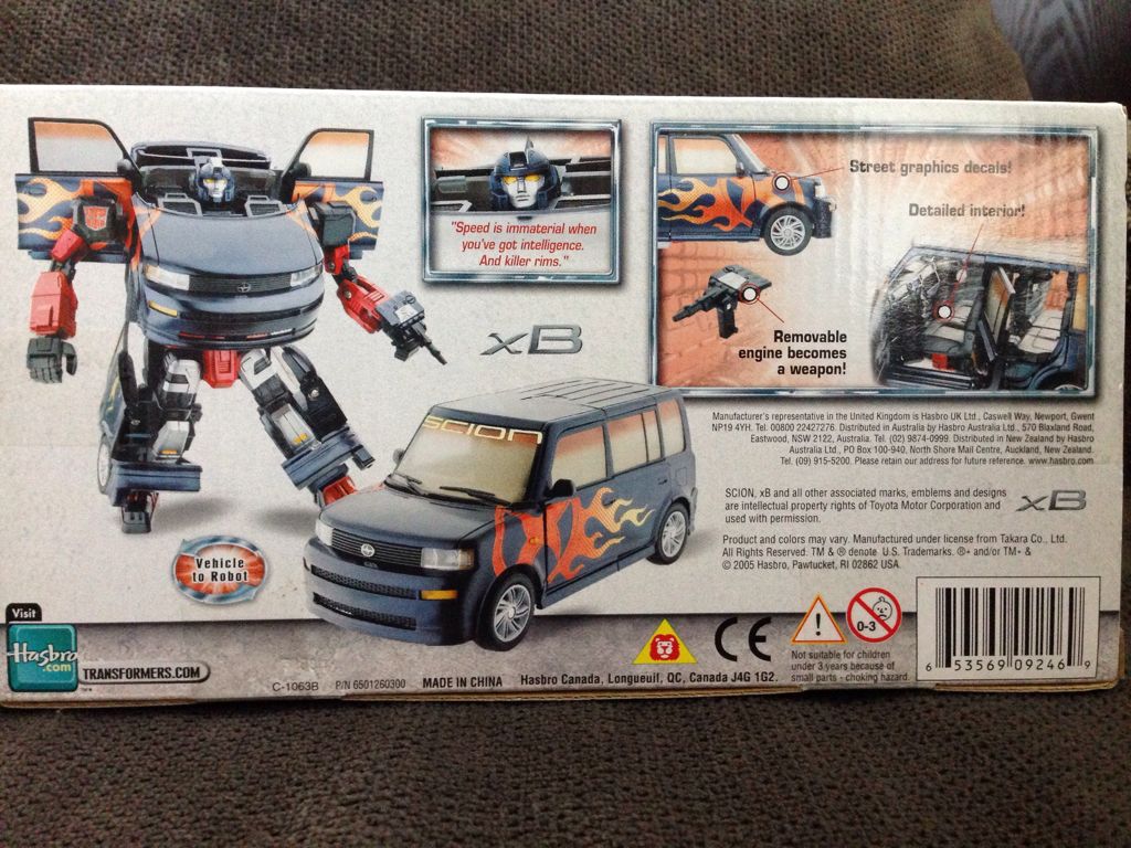 Skids (Scion xB) - Hasbro (Alternators) action figure collectible [Barcode 653569092469] - Main Image 2