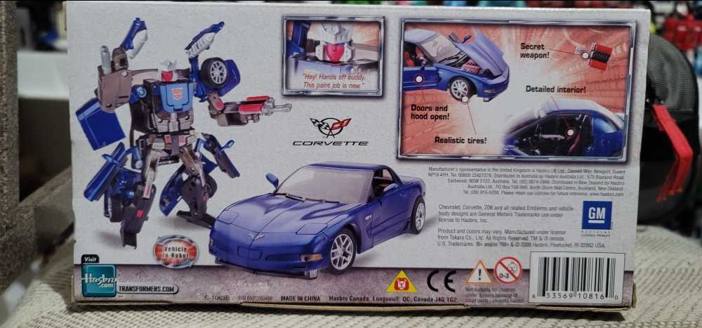 AT-05 | Tracks (Chevrolet Corvette Z06) - Hasbro (Transformers) action figure collectible [Barcode 653569108160] - Main Image 2