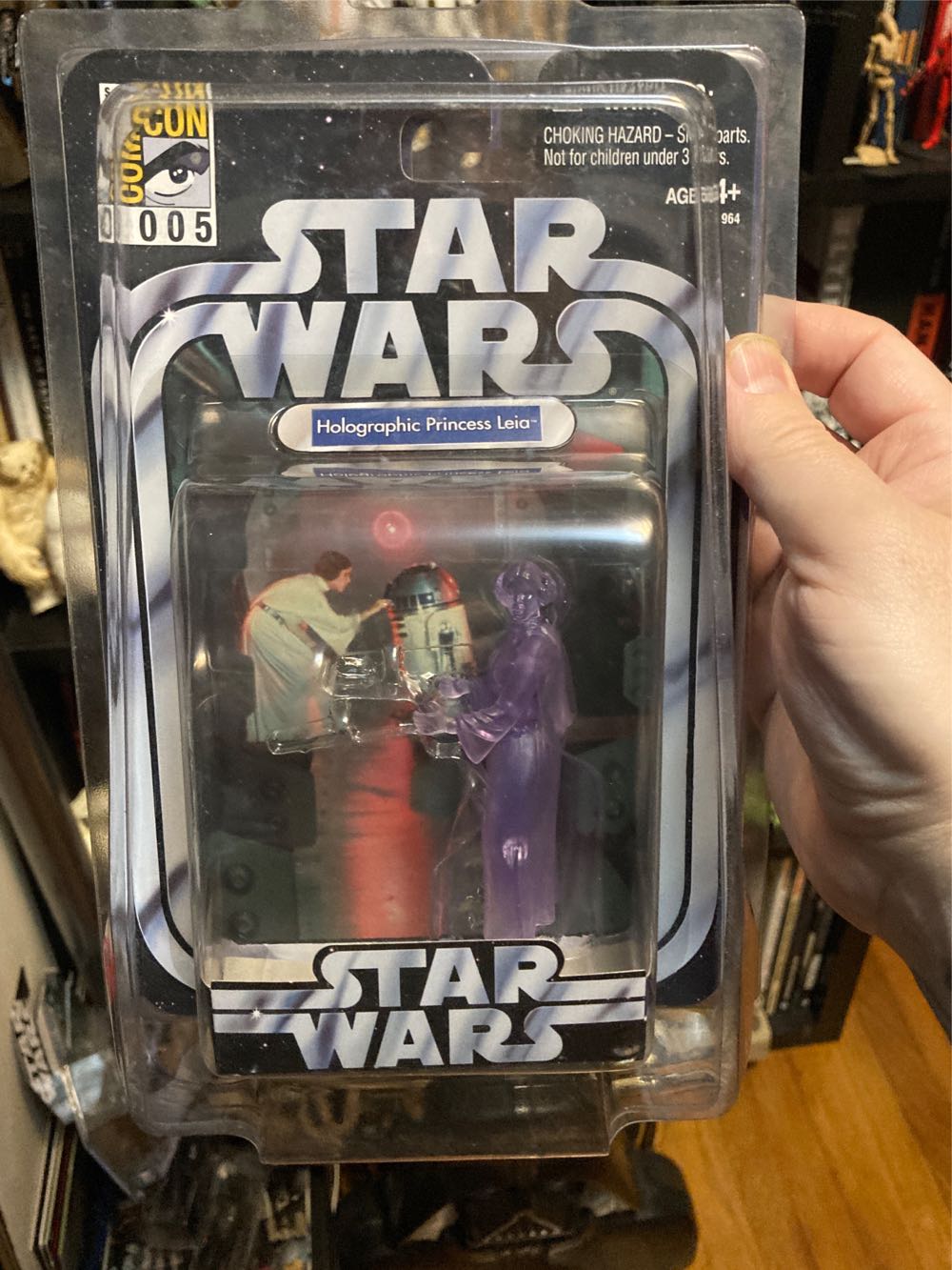 Princess Leia - Holographic - Hasbro (Star Wars - The Original Trilogy Collection) action figure collectible [Barcode 653569112099] - Main Image 3