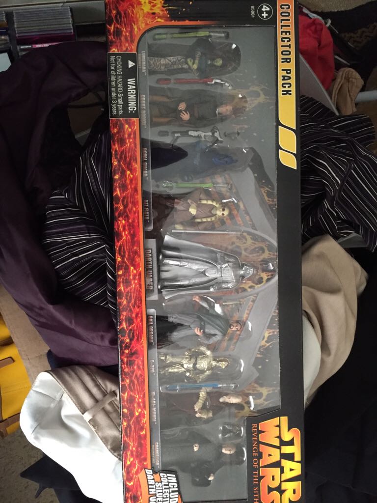 Alien: Memorabilia: LV-426 Cage-Free Eggs (GID)