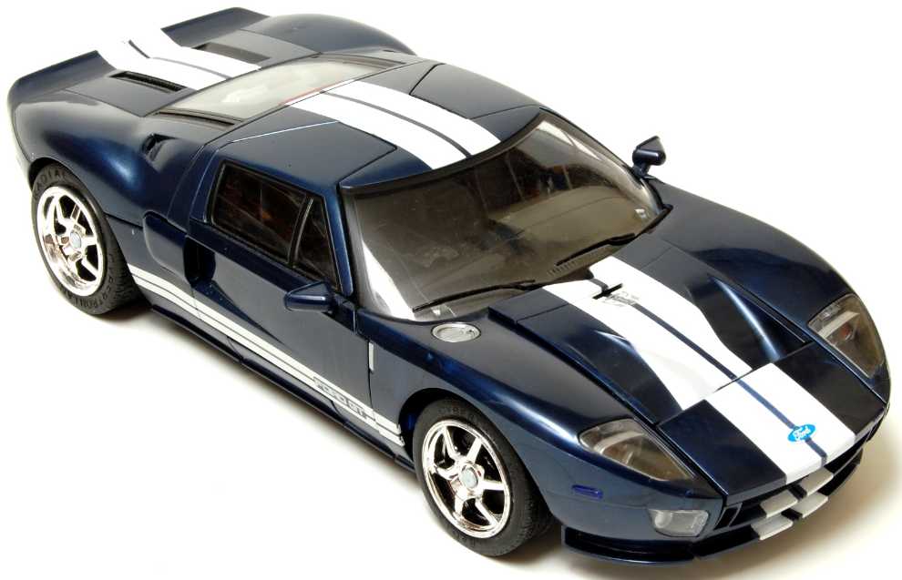 AT Mirage - Hasbro (Transformers Alternators) action figure collectible [Barcode 653569135982] - Main Image 4